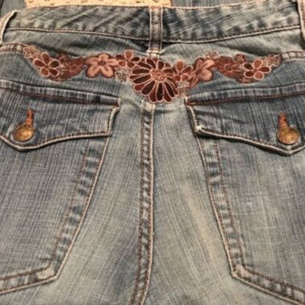 Metro 7 * RHINESTONE & Flower EMBROIDERED Blue DENIM Stretch JEANS * CUTE!  sz 2